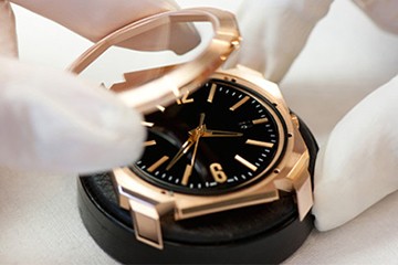 欧米茄名表苏州官售后保养服务费用
